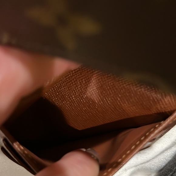 Louis Vuitton Brown Monogram Elise Tri-fold Wallet- Excellent Condition - Picture 12 of 17